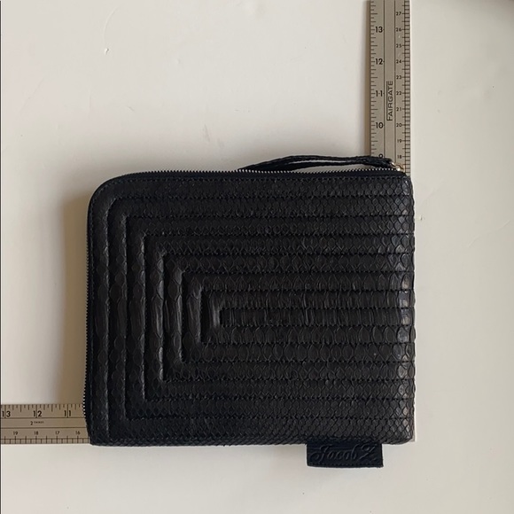 Bags/ iPad case from python design by JZAR - Picture 9 of 9